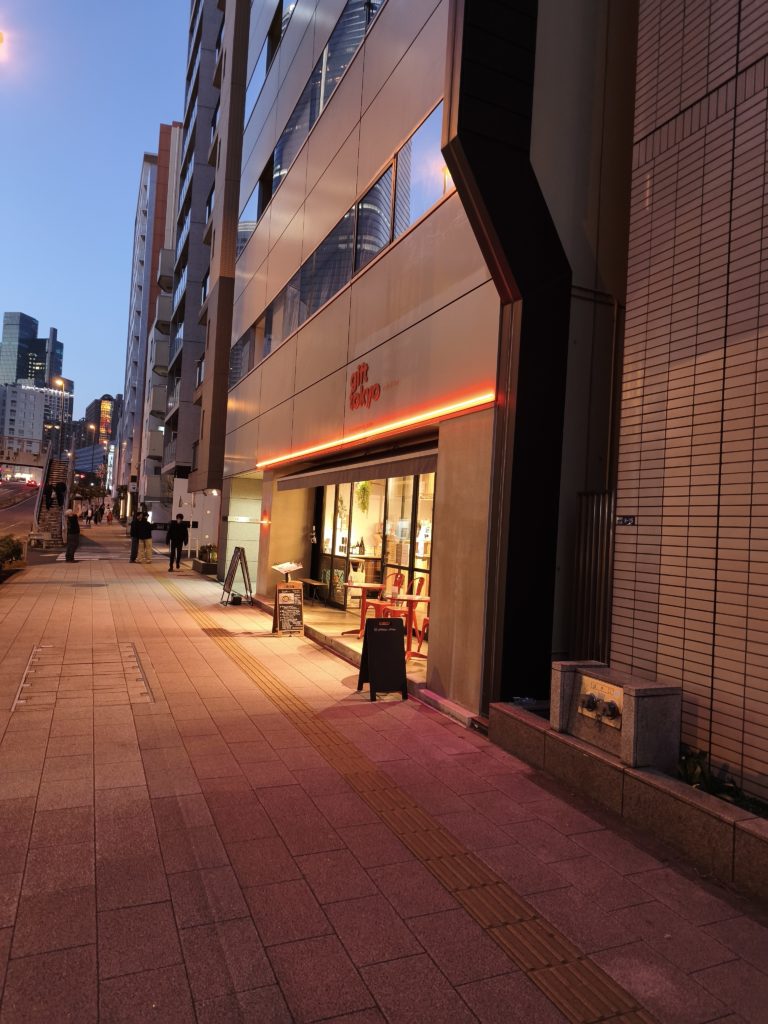 東麻布のgift tokyoのお店の外観