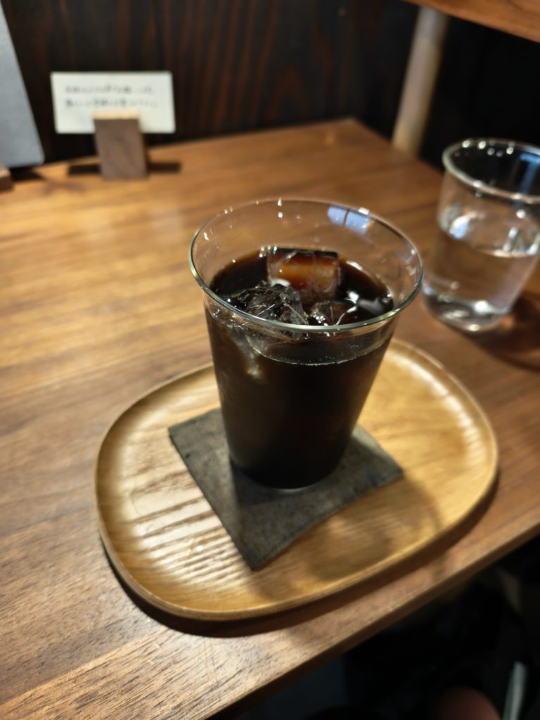 千駄木の雨音茶寮のアイスコーヒー